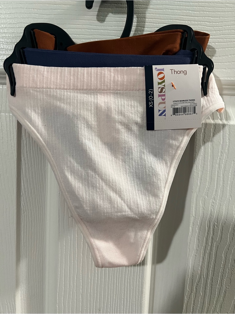 Joyspun 3-Pack Seamless Thong Panties - Soft Pink, Navy, Brown. Size XS. NWT